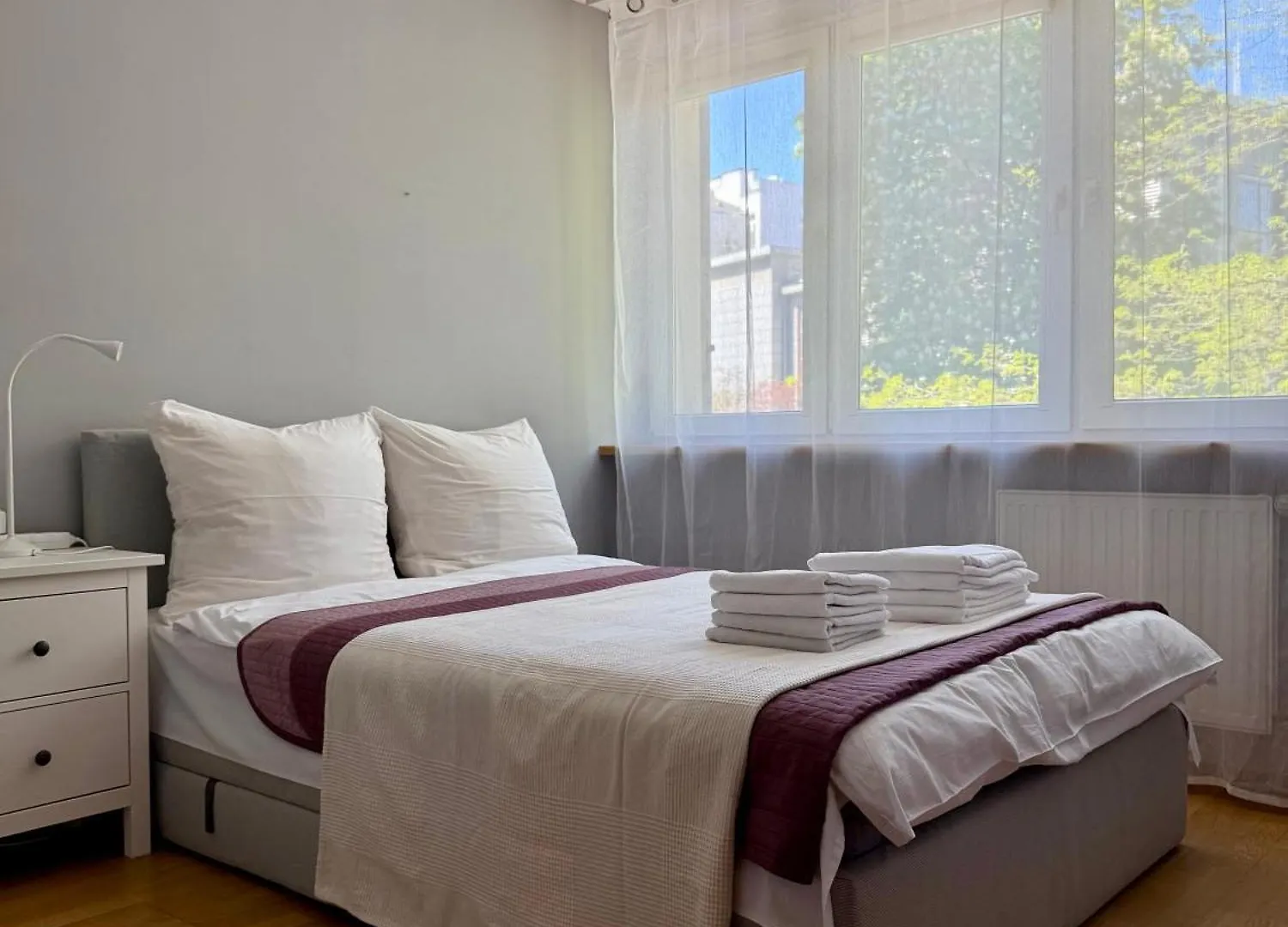 City Center Wunder Apartment Twarda contacts